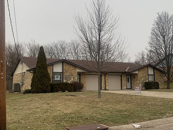 3rd image of 4076 Crest Manor Dr