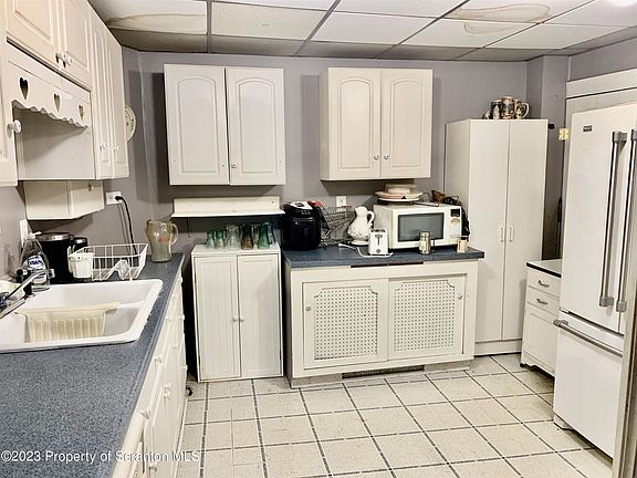 2nd image of 204 Railroad Ave