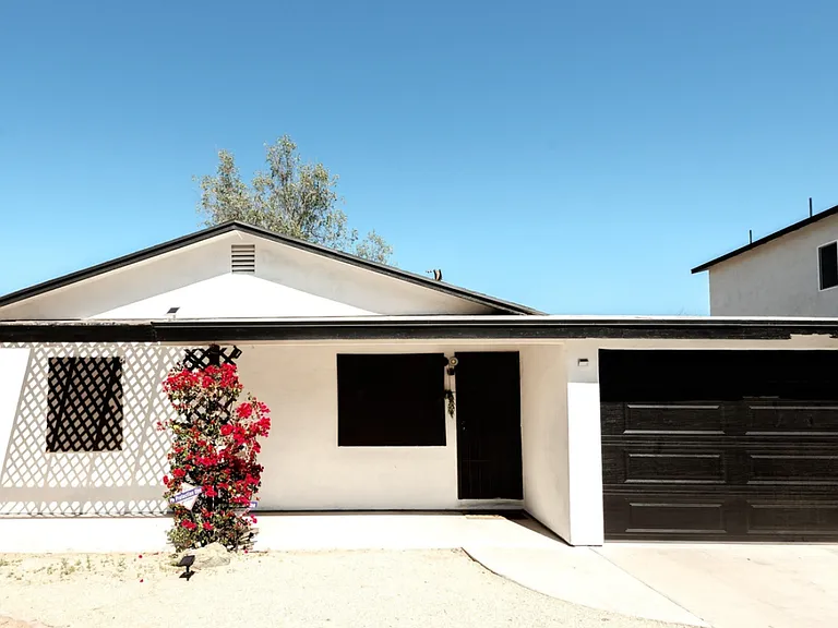 2618 E Harvard St — Photo 18