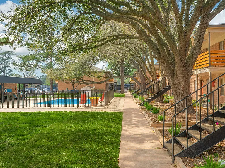 Hidden Park Apartments — Photo 6