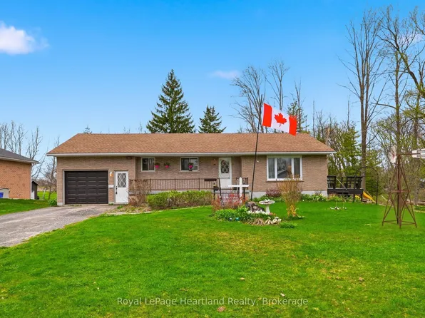 21 Brown St S, Minto, ON N0G 1M0