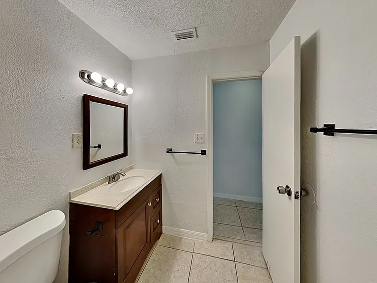 101 Samuel St — Photo 10