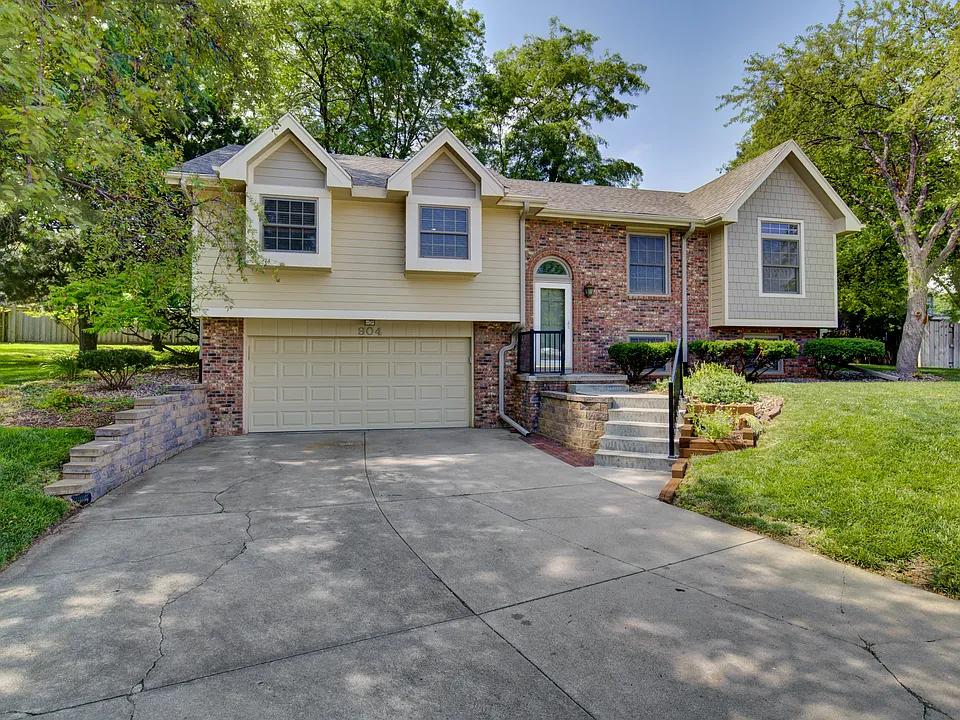 904 Edgewood Blvd