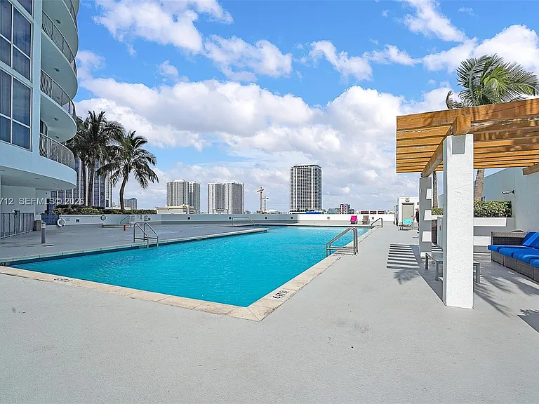 1750 N Bayshore Dr #2206 — Photo 27