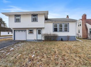 25 Lindbergh Ave, Rensselaer, NY 12144