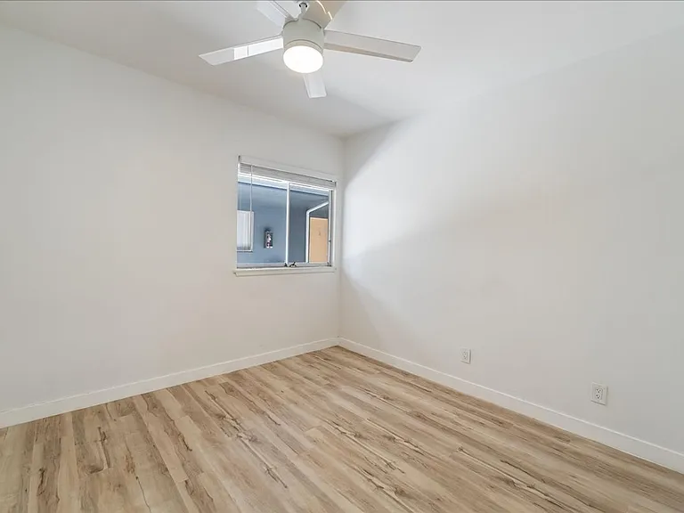 12238 Grevillea Ave #B — Photo 11