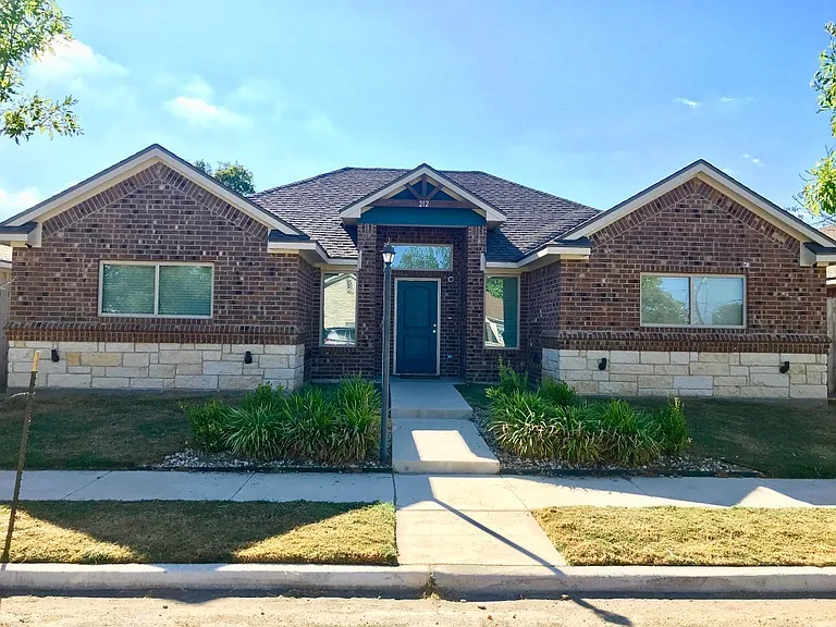 212 Church Ave — Photo 1