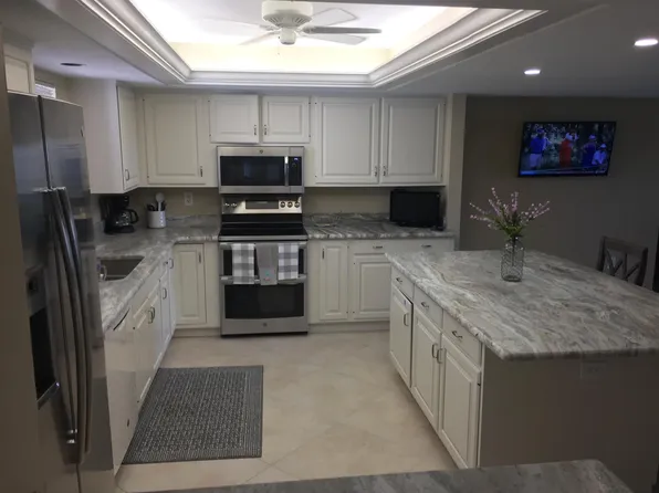 4612 Flagship Dr APT 403, Fort Myers, FL 33919