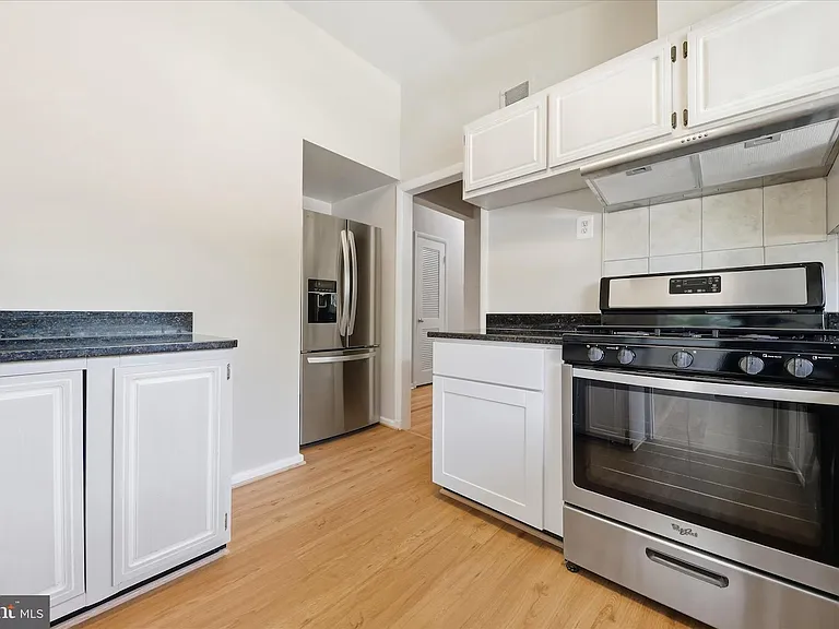 1608 Westmoreland St — Photo 9