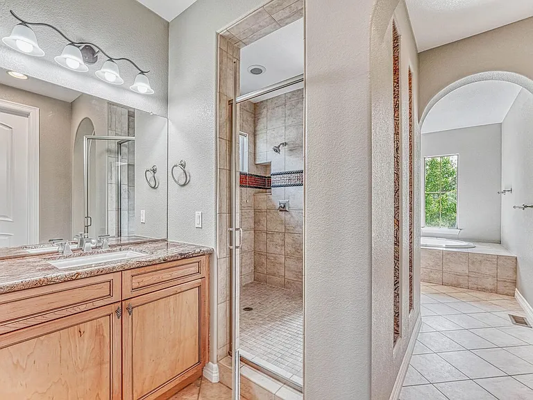 9611 Sunset Hill Dr — Photo 20