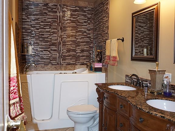 5th image of 2148 Almond Ln