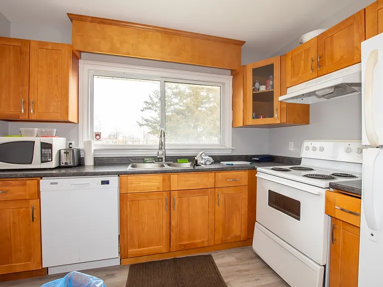 129 Jacobson Ave #1 — Photo 10