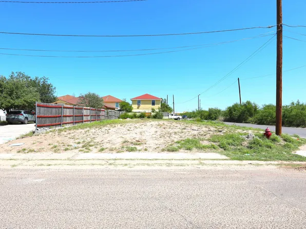 2302 Bruni St, Laredo, TX 78040