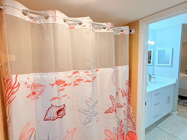 269 Palm Dr #3 — Photo 8