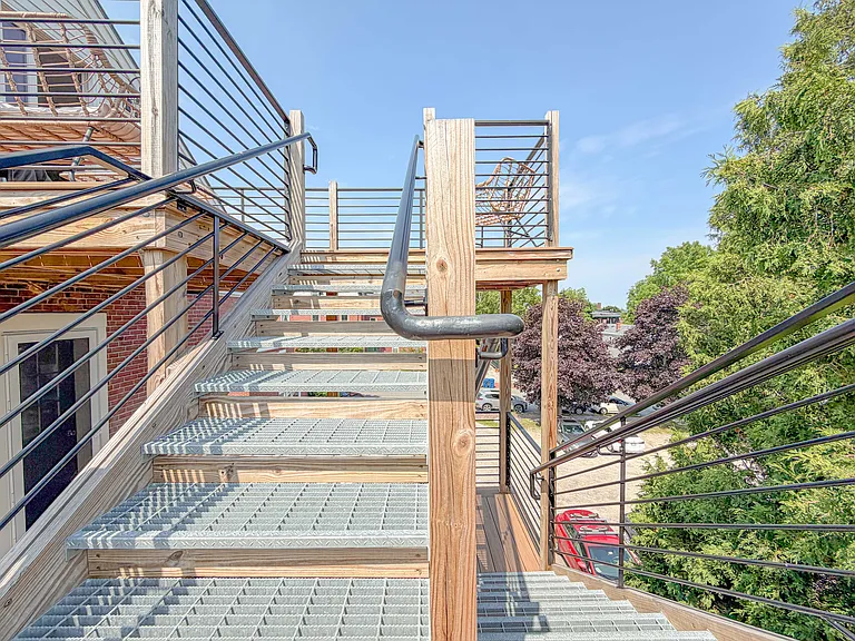 168 Danforth St #3 — Photo 43