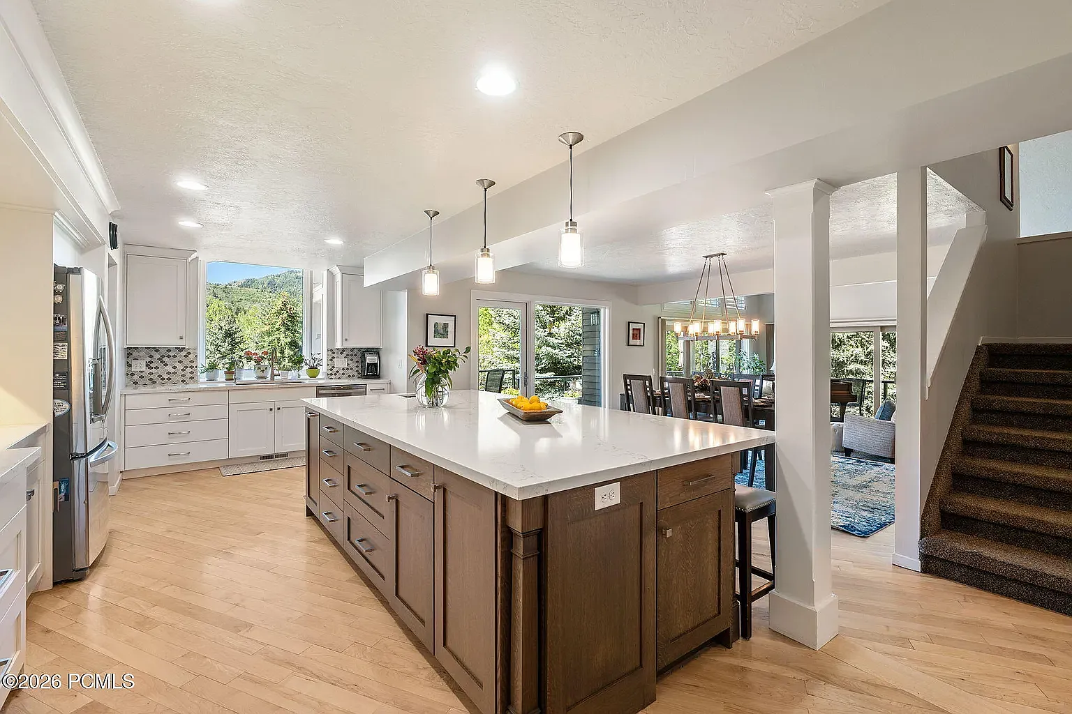 6 bed, 4500 sqft, $8,500 — Photo 3