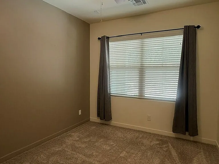 4038 E Erie St #104 — Photo 12