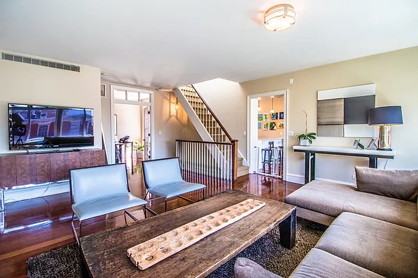 Rented by Brown Harris Stevens | media 35