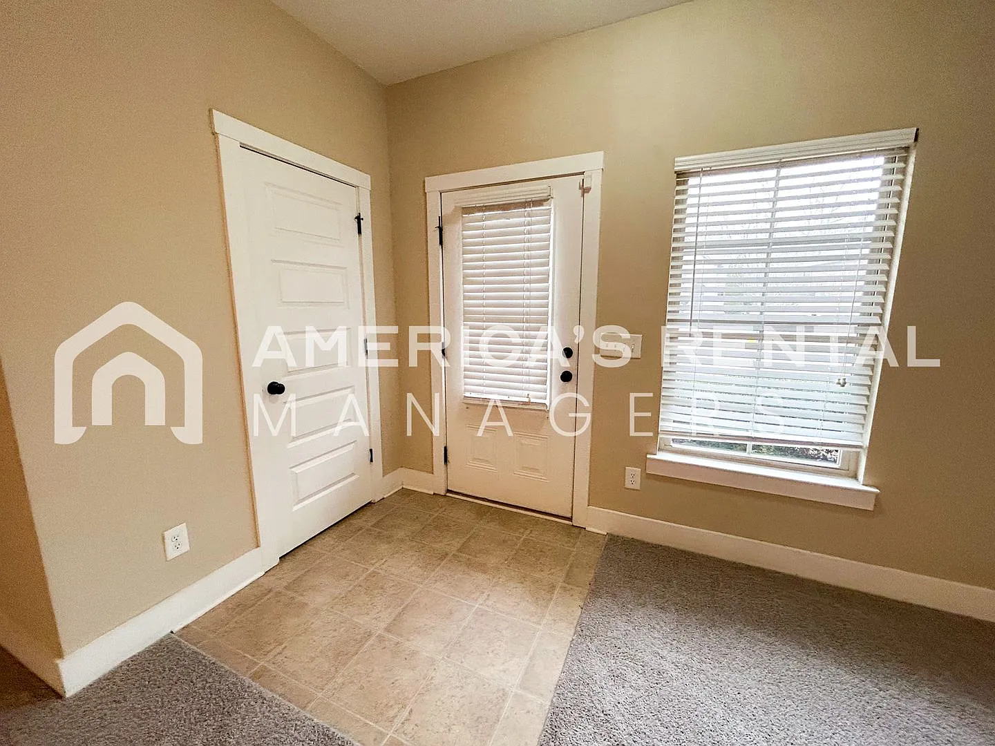 Townhome in Gardendale for rent Available to View with 48 Hour Notice — Photo 4