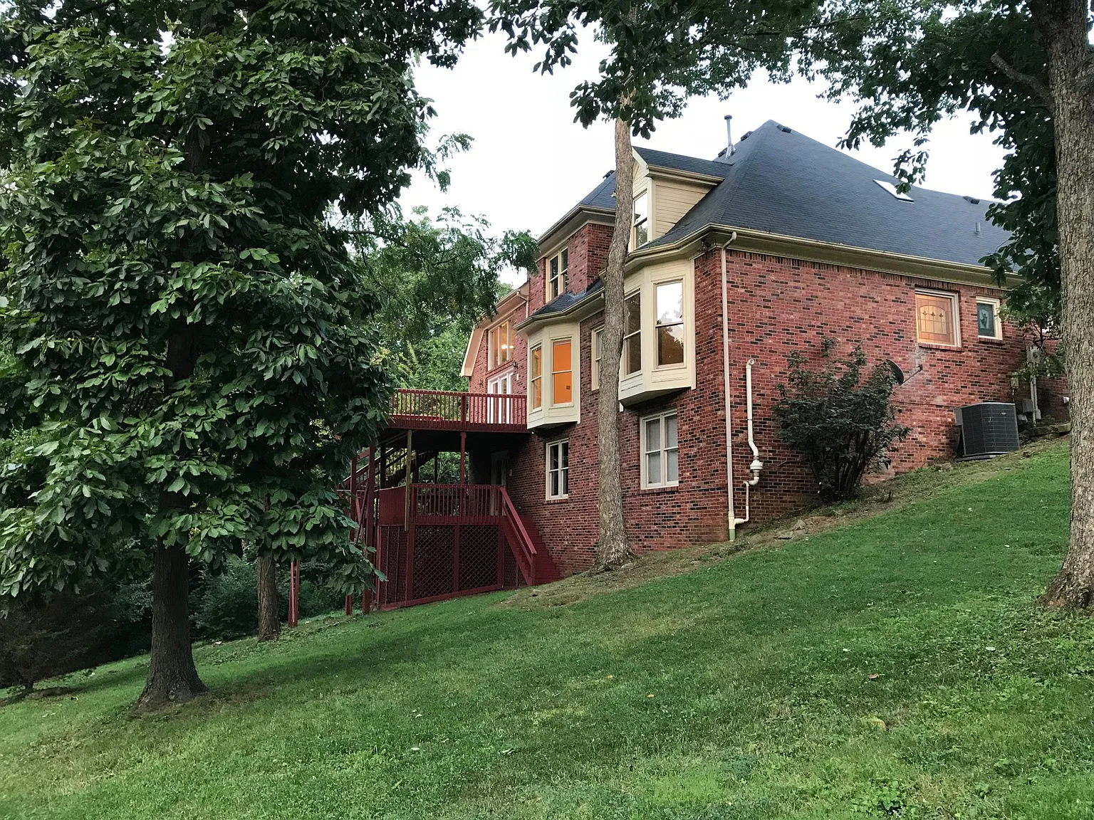 5 bed, 5345 sqft, $4,500 — Photo 3