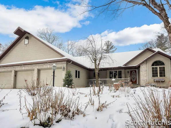 7054 Green Timber Ct, Greenville, MI 48838