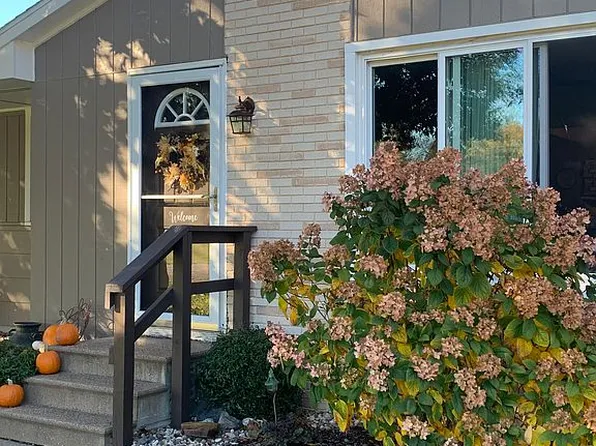 72 7th St, Cochrane, WI 54622