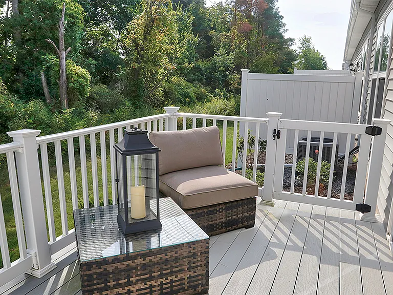 The Links at CenterPointe Townhomes — Photo 11