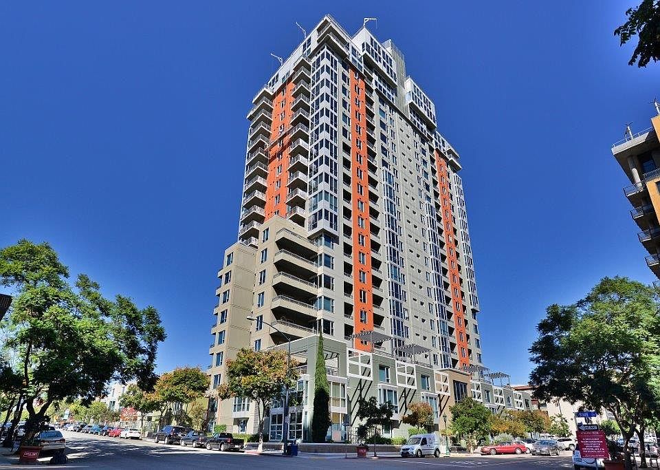 1st image of 300 W Beech St Unit 208