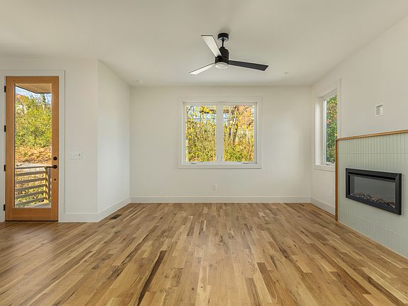 Livingroom from kitchen