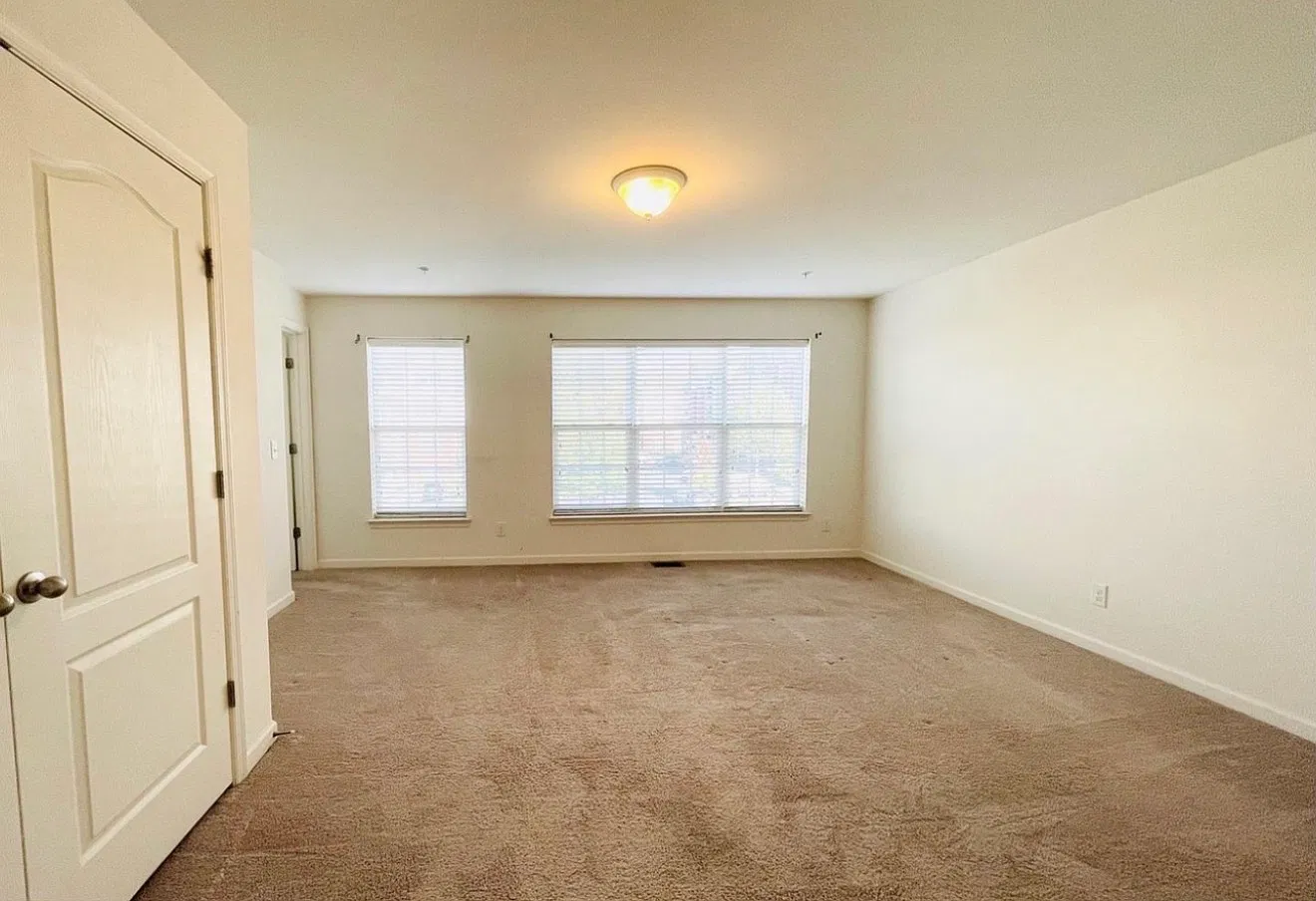3 bed, 2.5 bath, 1517 sqft, $2,700 — Photo 1