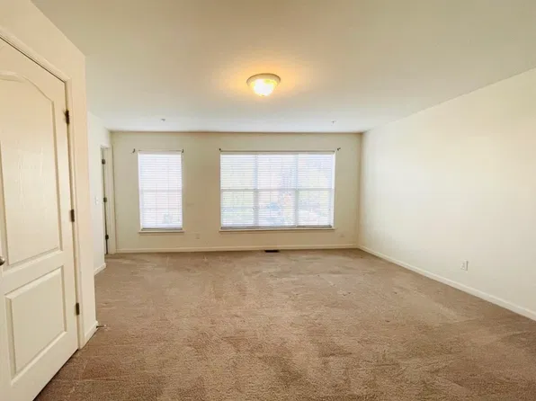 3017 Chesapeake Dr, Dumfries, VA 22026