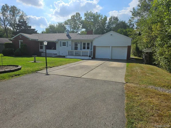 16311 Negaunee, Redford, MI 48240