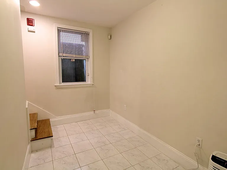 25 Aspinwall Ave #1C — Photo 5