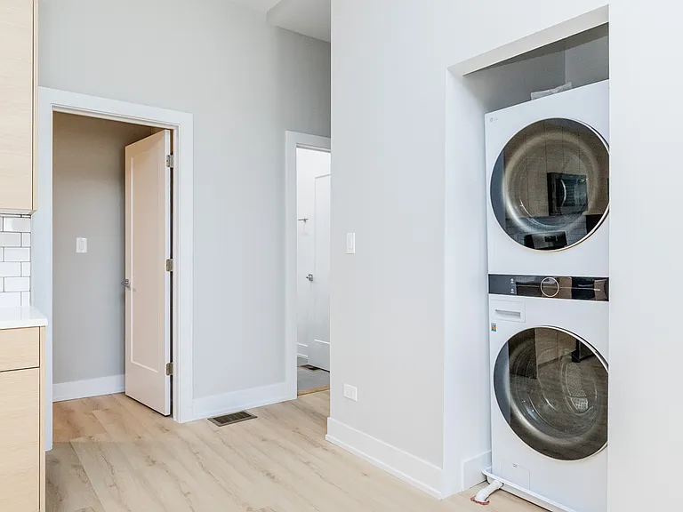4543 S Saint Lawrence Ave #3R — Photo 3