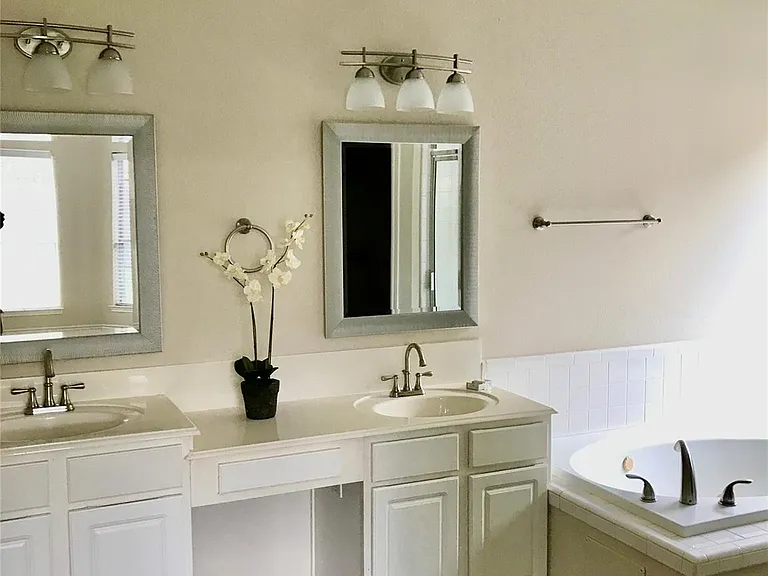 5035 Chappel Hill Dr — Photo 13