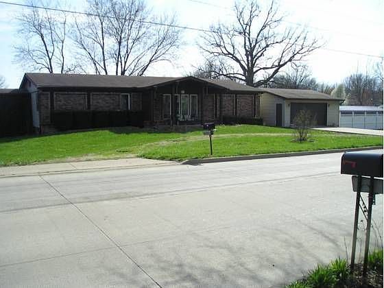 1st image of 1618 Lakeview Rd