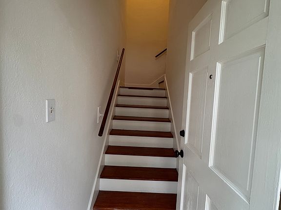 2nd image of 1154 N Columbus Ave