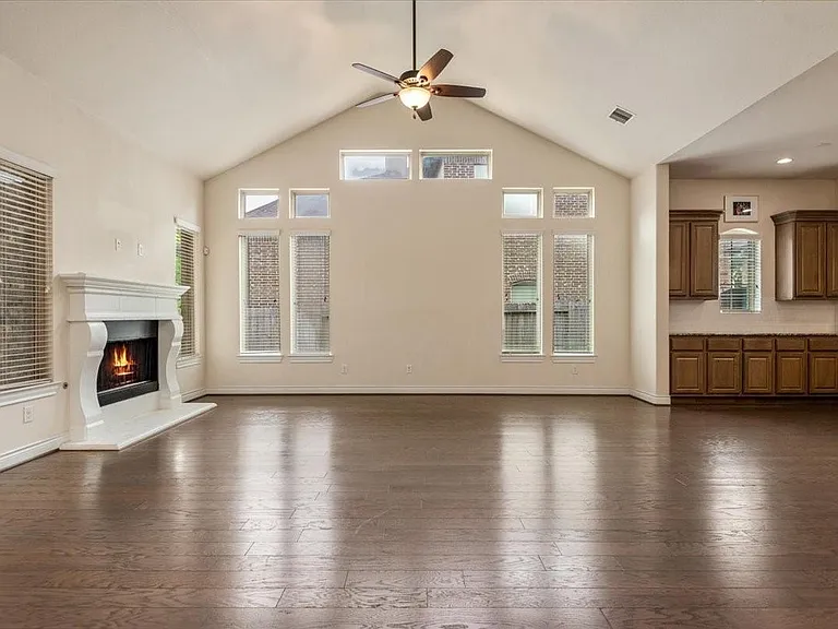 23034 Creek Park Dr — Photo 17