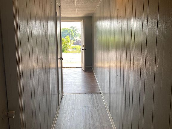 4th image of 819 McFarland St #13