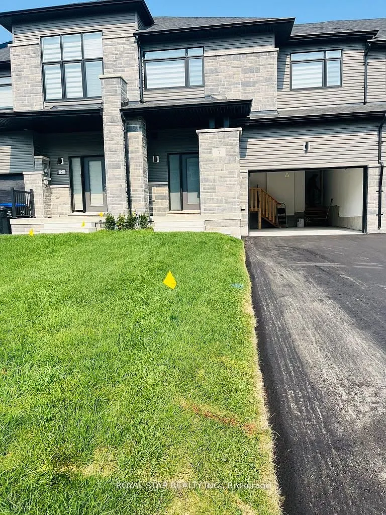 3 bed, $2,500 — Photo 2