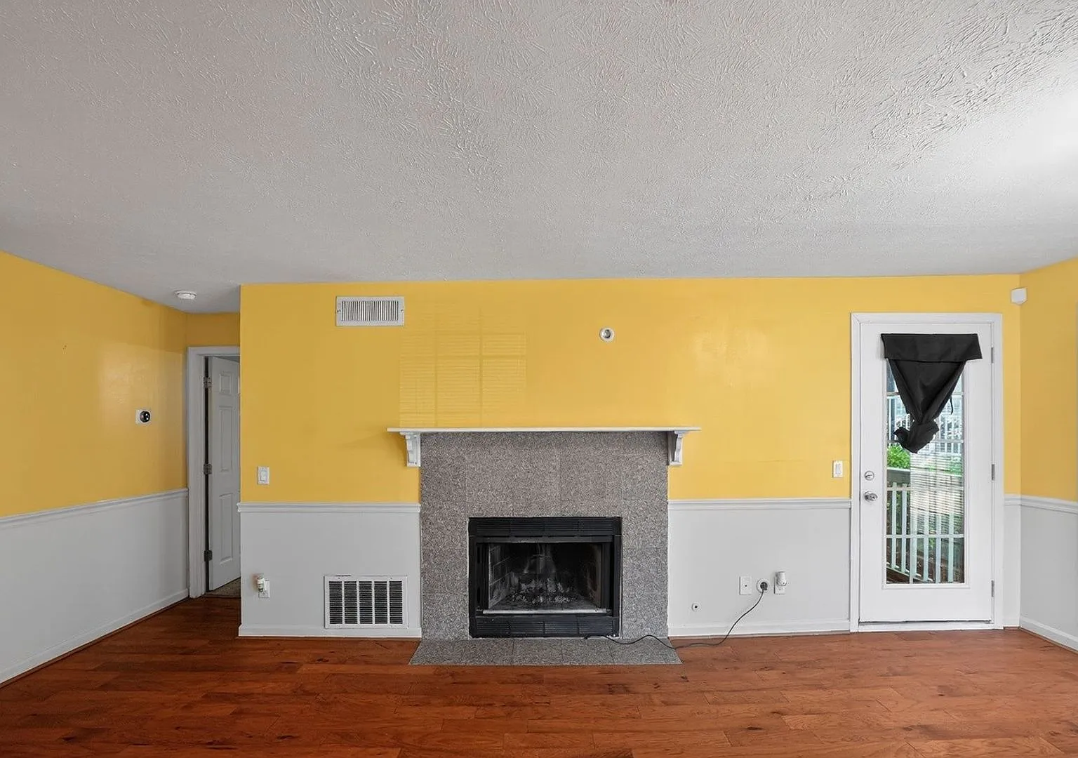 Room in 2 Bedroom Condo in Sandy Springs — Photo 4