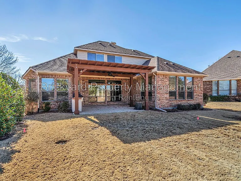 350 Pine Valley Dr — Photo 47
