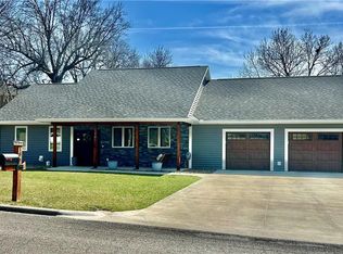 186 N Sunset Dr, Maryville, MO 64468
