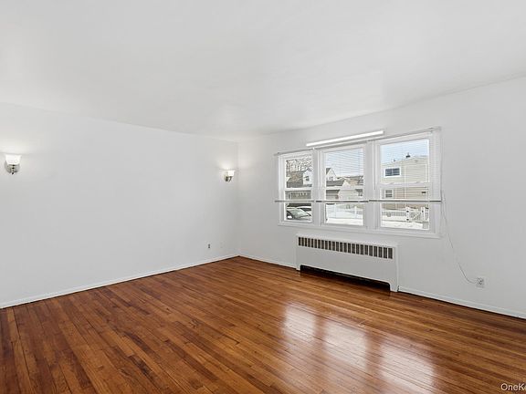 5th image of 22 Woodcrest Road