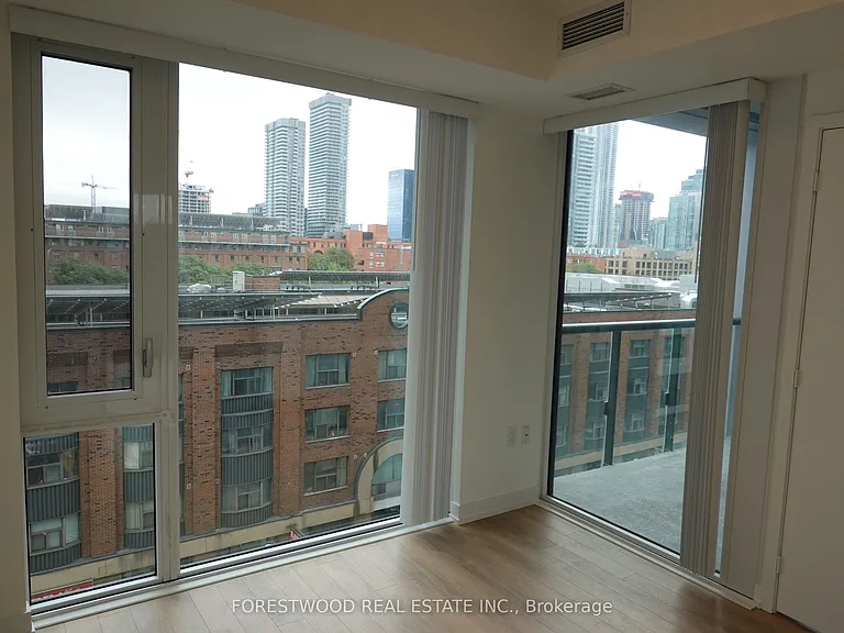 158 Front St E #519 — Photo 11