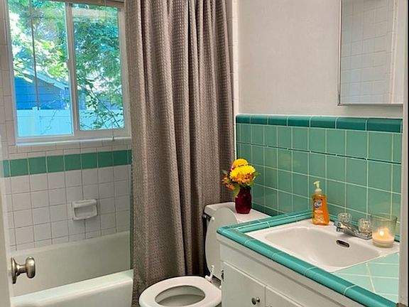 5th image of 2921 S Fisher Cir