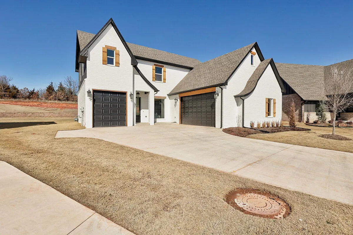 5 bed, 4.0 bath, 2829 sqft, $3,495 — Photo 4
