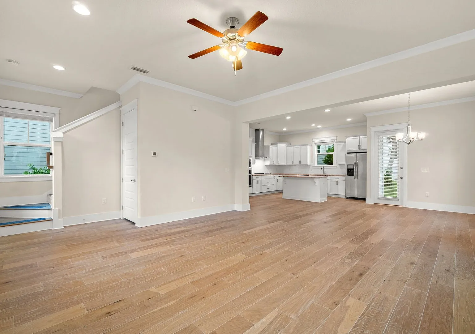 99 Grande Pointe Circle — Photo 4