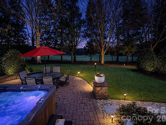 3rd image of 375 Horton Grove Rd