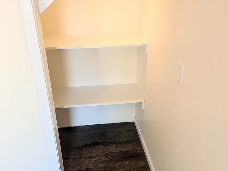 1619 Mansfield St — Photo 14
